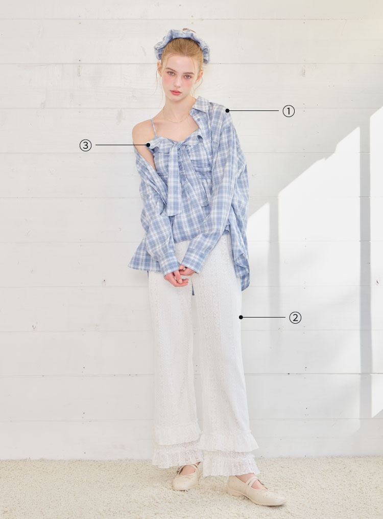 チェックシャツチェックビスチェのコーディネート